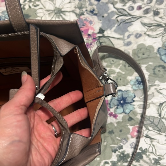 Mathew + Julian crossbody - Picture 7 of 11